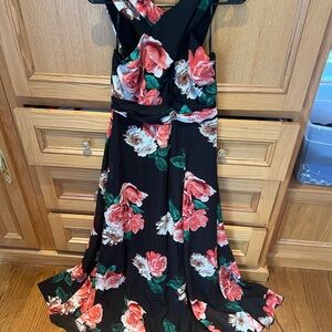 Laundry By Shelli Segal Black and Red Floral Maxi Dress